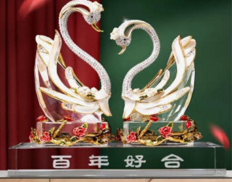 汉京（hanjing） 结婚礼物水晶天鹅摆...