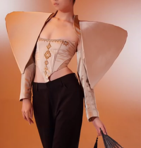 服装设计成衣四套,另外单品8件 ,款式图,...