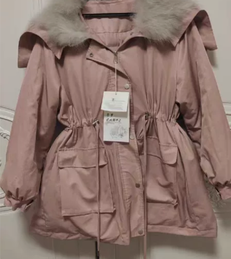 着急卖！！全新海军领羽绒服，真貉子毛领，姐...