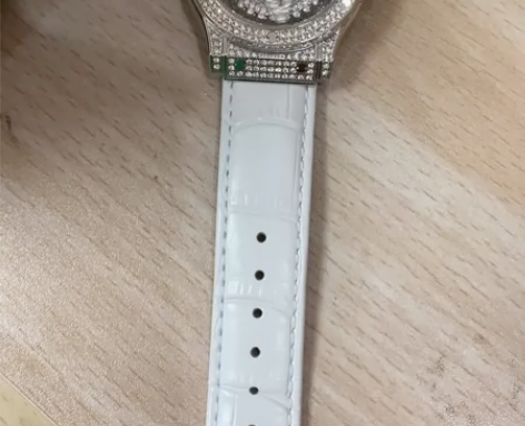 仅试带六芒星手表 感兴趣的话点“我想要”和...