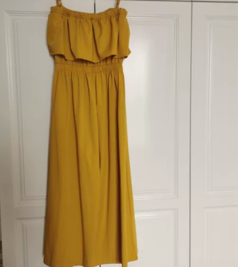 黄色吊带连体裤。全新未穿过仅试穿，产后变胖...