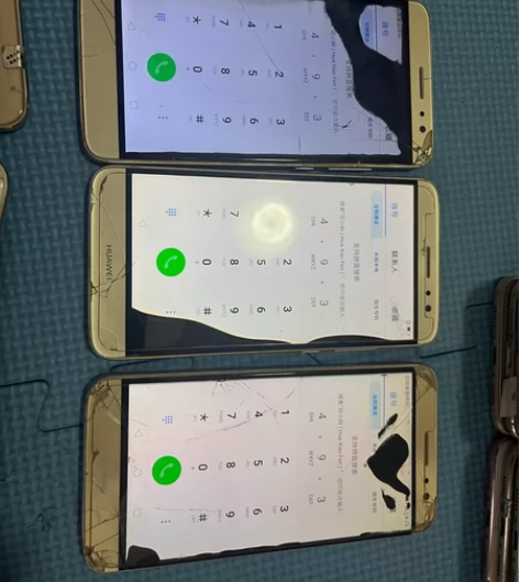 华为 麦芒5，3+32g手机，屏幕裂，屏幕...