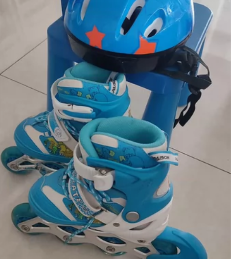 网上买的溜冰鞋，95成新，一直放着没穿，可...