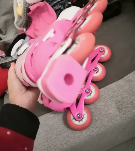 捷豹滑冰鞋，9成新，商场买的，孩子功课太忙...