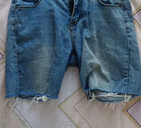 女生短裤 105斤以下能穿，我穿不进去了。...