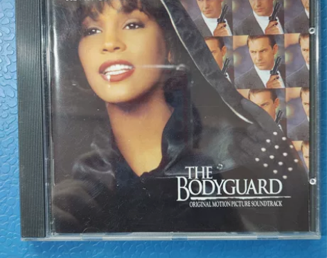 A5，电影原声CD，《保镖The Body...