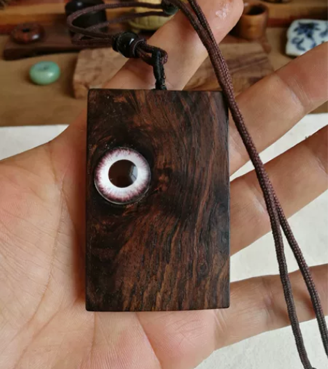 木头牌子，紫光檀材质，纯手工制作打磨抛光，...