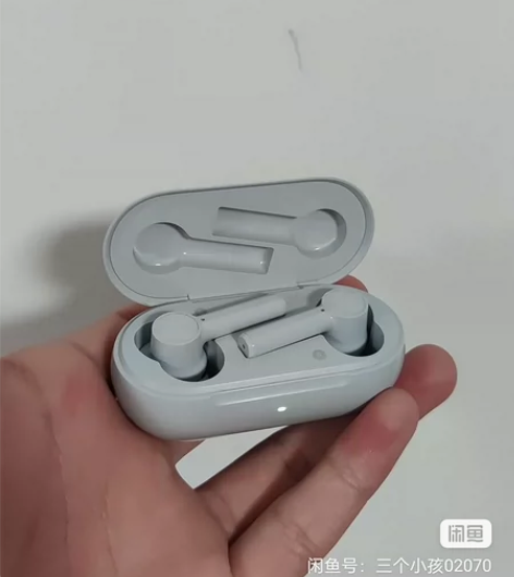 一加buds耳机，完好无缺，正常使用痕迹，...