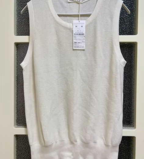 oysho米白色针织背心，全新有吊牌，购于...