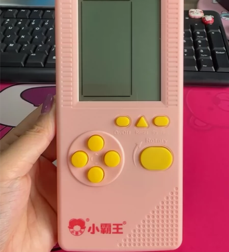 小霸王游戏机,重回童年,赠送3节南孚7号电...