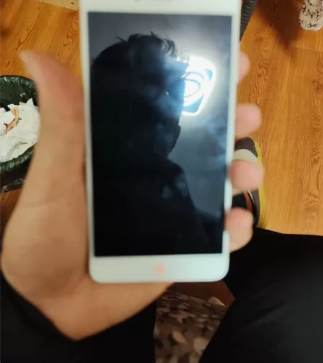 努比亚手机 换过一次电池  别的功能没问题...