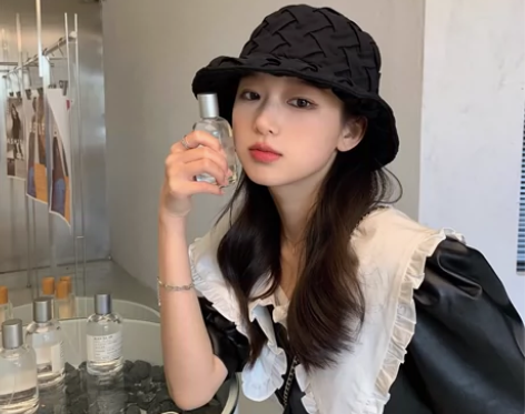 雪纺褶皱渔夫帽盆帽 全新2色可选黑色 米黄色