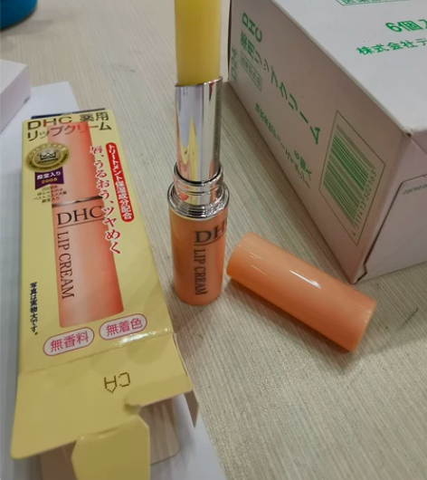 一支全新DHC唇膏 无着色无香料1.5g ...
