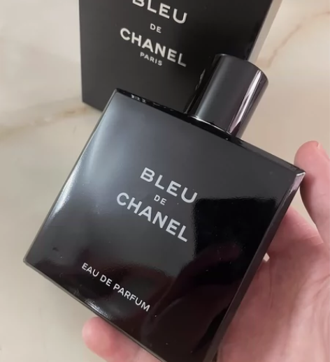 出香奈儿chanel蔚蓝香水，自购于海南免...