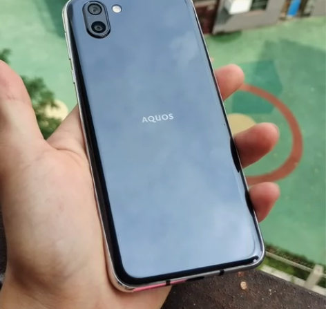 夏普R2骁龙845，4+64，120hz刷...