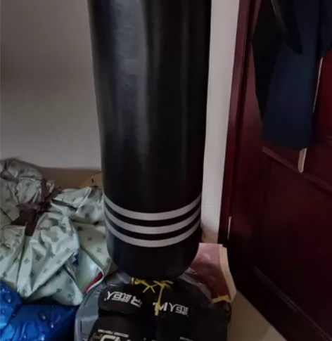 拳击立式沙袋+手套，1米7高，可拆卸 广州...