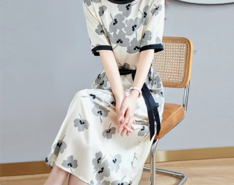 真丝连衣裙女夏2023新款设计感时尚气质撞...