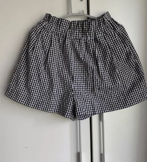 格子短裤全新 长度39cm 腰部是松紧的没...