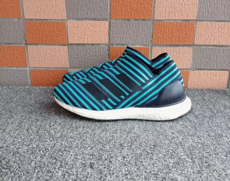 阿迪Nemeziz 17运动鞋，40.5码...