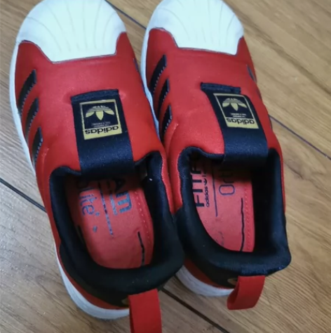 正品 Adidas三叶草 中小童一脚蹬 贝...