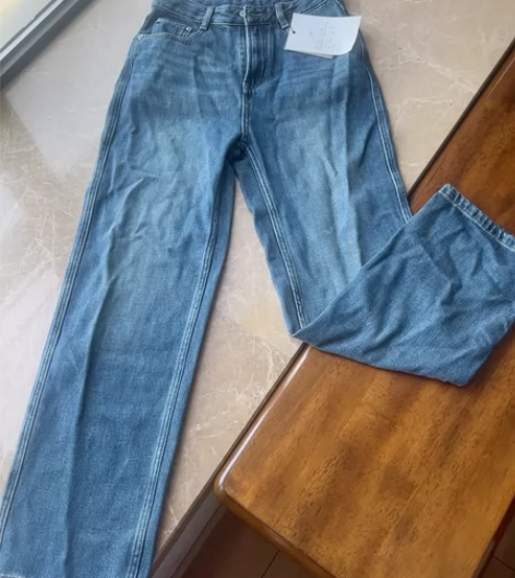 全新牛仔裤29码 全新带吊牌，质量超级好，...