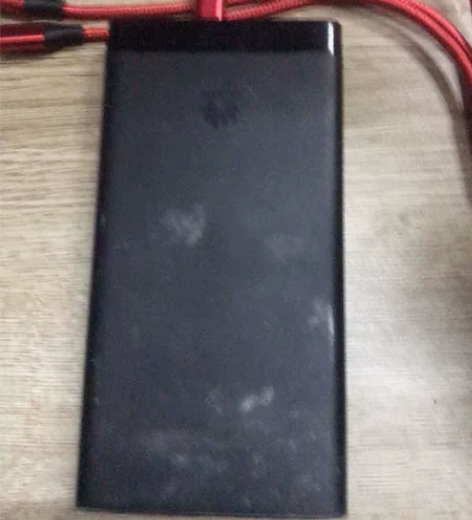 外卖转用充电宝 华为 充电宝送数据线 充电...