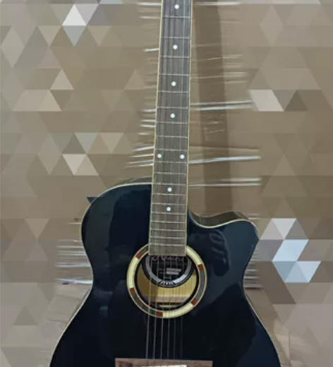 要搬家了，转让，原价800多的吉他。 基本...