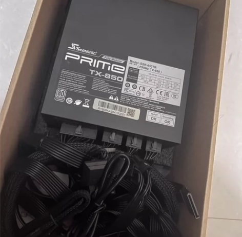 出自女生一手自用电源 99新  20年入手...