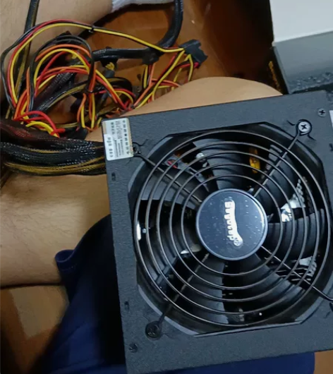 鑫谷GP400G黑金版650W电源 21年...