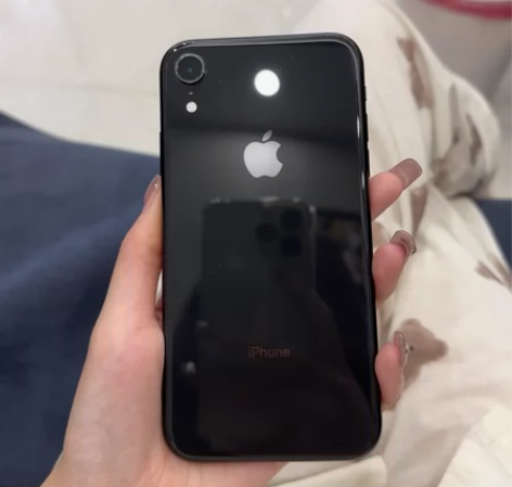 128G XR 手机电池80屏幕完好没换过...