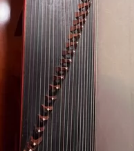 寻音入门级古筝 使用一年 九成新 感兴趣的...