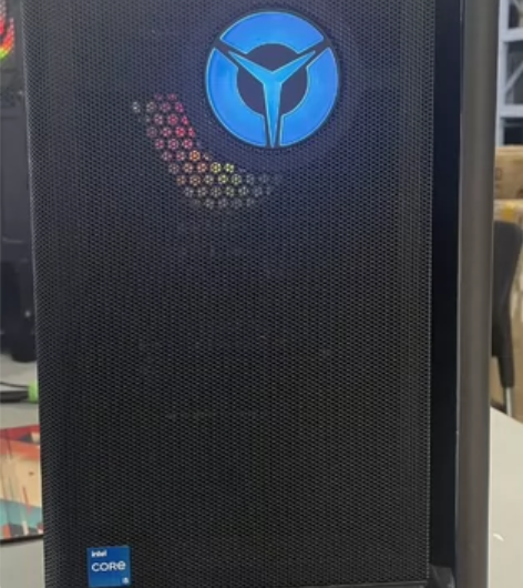 几乎全新联想(Lenovo)拯救者刃700...