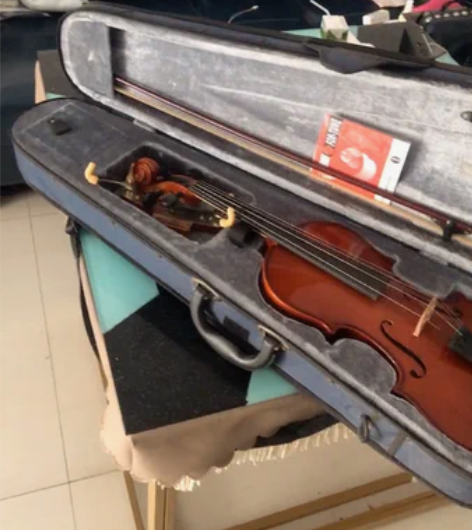 成人小提琴 感兴趣的话点“我想要”和我私聊...