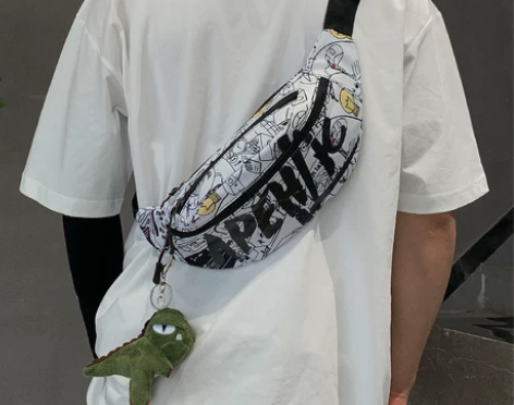 斜挎包 单肩包斜挎包包单肩男潮牌胸包学生日...