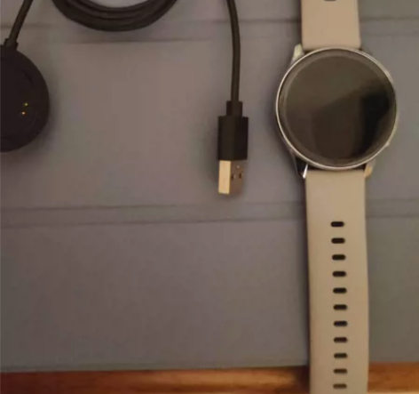 一加watch1，全原无划痕，显示无任何问...