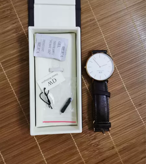 DW 男士手表40mm 没怎么带，但是放时...