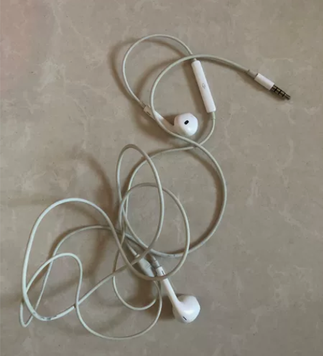 苹果耳机,原装正品, 感兴趣的话点“我想要...