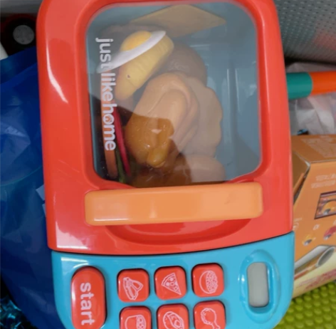 九八新微波炉玩具，在玩具翻斗城160入，低...