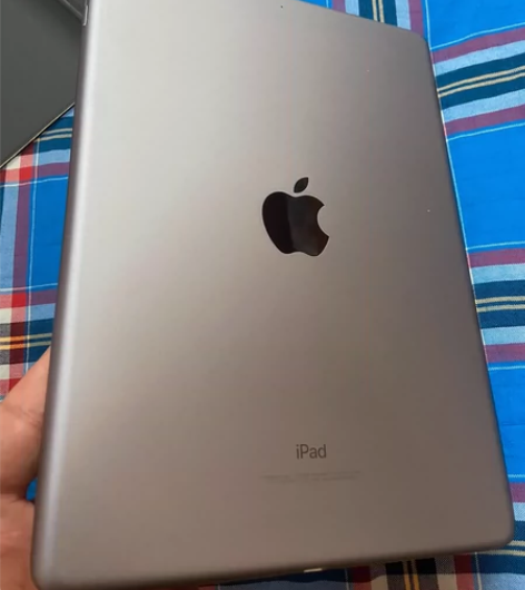 ipad2018 32G 都是原装的没有维...
