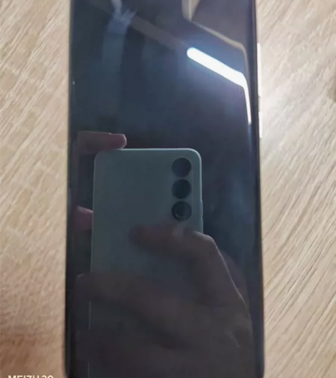 魅族 18，等风，8+128，4.4 刚去...