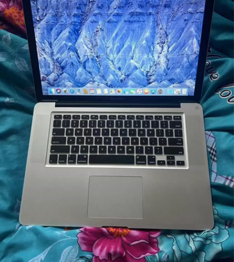 苹果Mac bookPro 15寸 i7处...