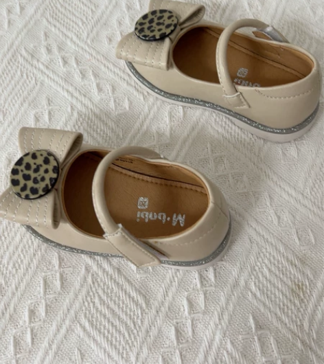 女宝单鞋 内长13.5 蝴蝶结单鞋 皮的全...