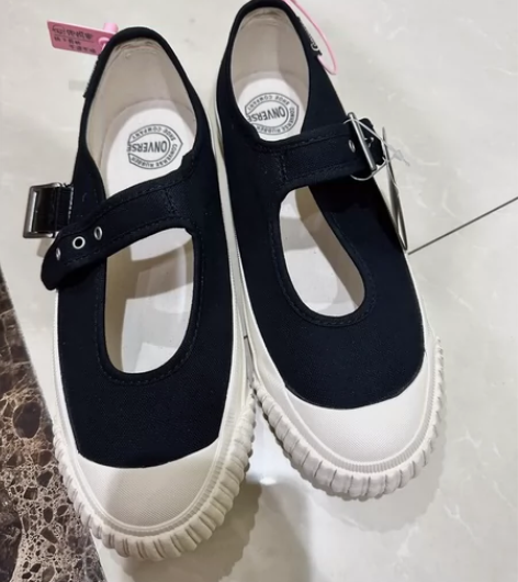 匡威玛丽珍鞋 38码全新 感兴趣的话点“我...