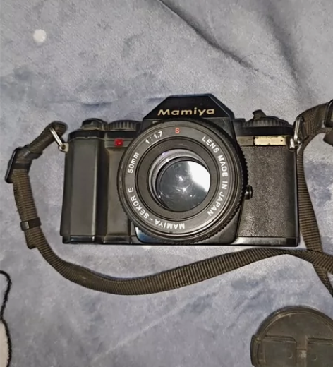 出售玛米亚zm胶卷老相机，成色如图，收藏的...