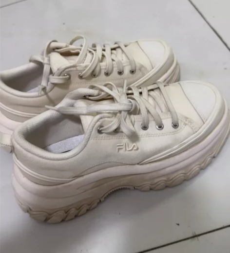 斐乐硬糖 几乎全新??几乎全新Fila/斐...