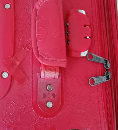 一次也没用过，只是搬运的时候有一处磕碰，大...