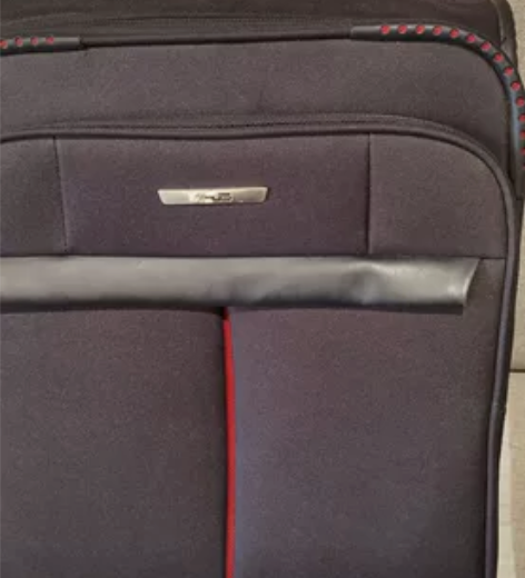 全新的垃杆箱20吋，不包邮啊。有20个上下...