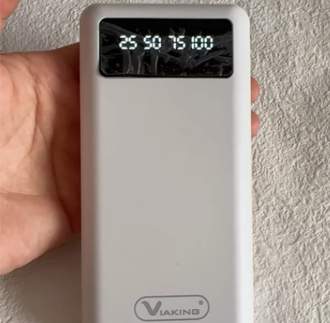 自带四线充电宝 10000毫安,适用于多种...