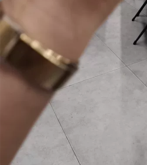 正品雷达石英手表，瑞士V8机芯，度金蓝宝石...