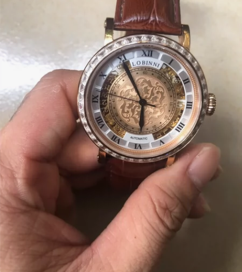 品牌罗宾尼…京东购…换新手表转… 感兴趣的...